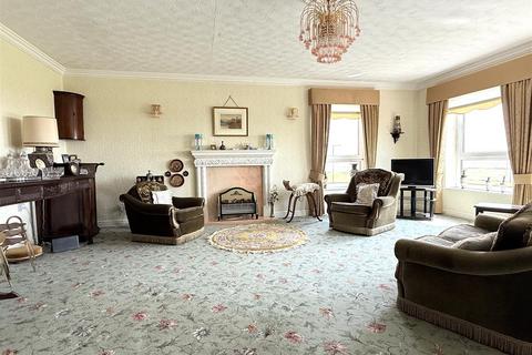 2 bedroom apartment for sale, Glengarry, East Beach, Lytham