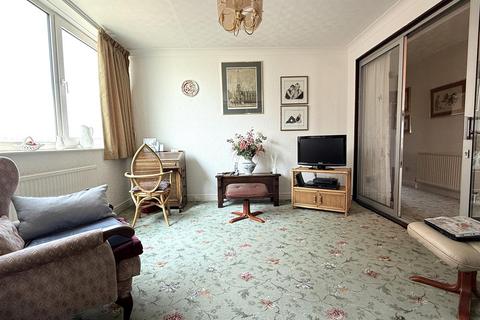 2 bedroom apartment for sale, Glengarry, East Beach, Lytham