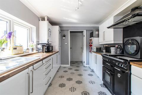 10 Hinguar Street, Shoeburyness, Southend-on-sea, SS3 9AN