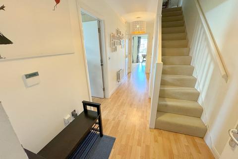 3 bedroom flat for sale, Pitwines Close, Poole, BH15