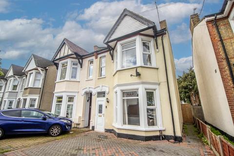 3 bedroom semi-detached house for sale, Chelmsford Avenue, Southend-on-Sea SS2