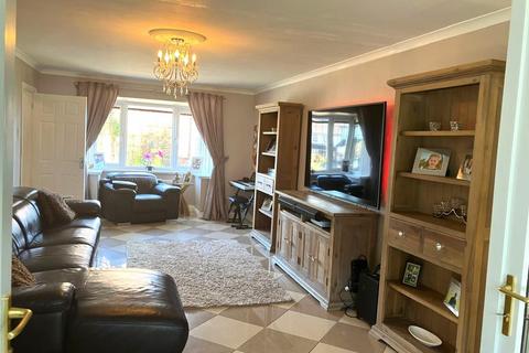 4 bedroom detached house for sale, Clos Sant Teilo, Llangyfelach, Swansea