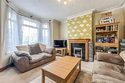 3 bedroom terraced house for sale, Sutton Road, Rochford SS4
