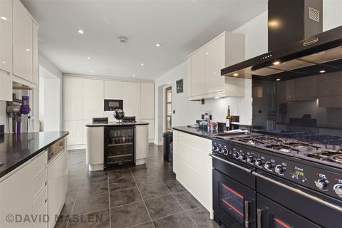 4 bedroom house for sale, Downs Valley Road, Brighton