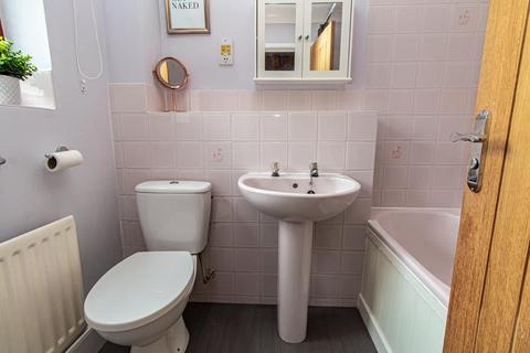 33 Castleton Road, Southend-on-sea, SS2 4UD