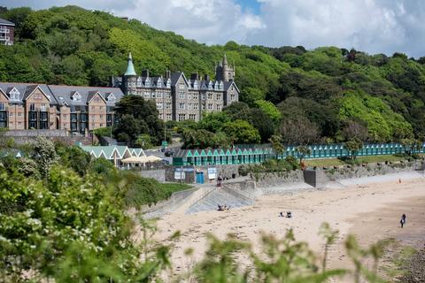 Crawshay court, Langland Bay Road, Langland, Swansea