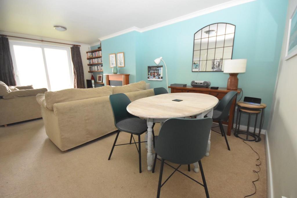 Dining area.JPG