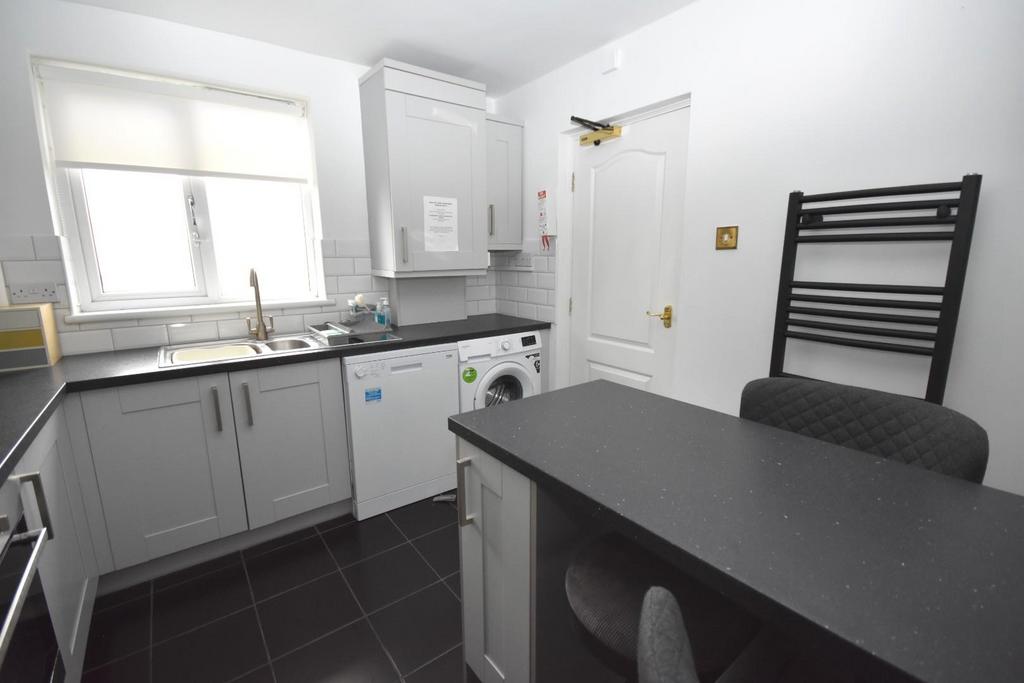 Kitchen..JPG