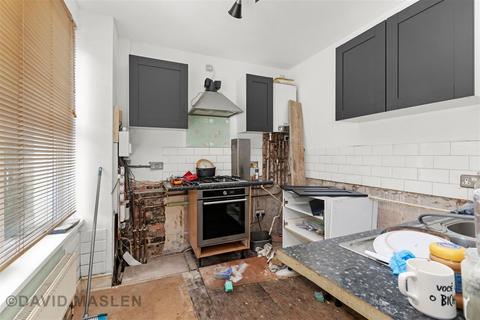 2 bedroom terraced house for sale, Bear Road, Brighton