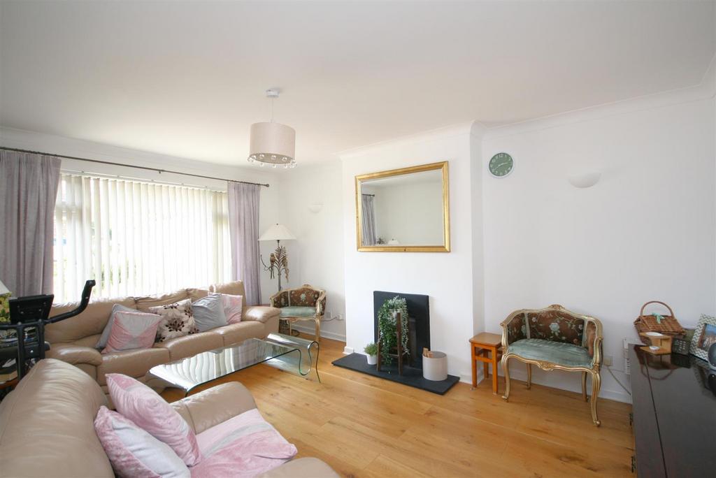 Bannings Vale, Saltdean, Brighton 4 bed semidetached house for sale
