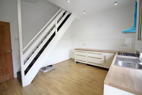 2 bedroom terraced house to rent, Bury Road, Tottington BL8