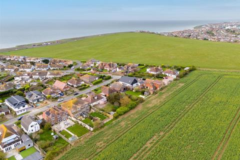 2 bedroom detached house for sale, Springfield Avenue, Telscombe Cliffs, Peacehaven