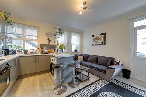 1 bedroom flat for sale, 108 - 109 Marine Parade, Worthing BN11