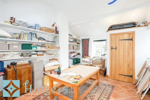 9 North Road, Builth Wells, LD2 3BU