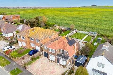 5 bedroom detached house for sale, Springfield Avenue, Peacehaven