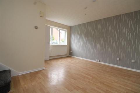 3 bedroom end of terrace house to rent, Bowness Way, Gunthorpe