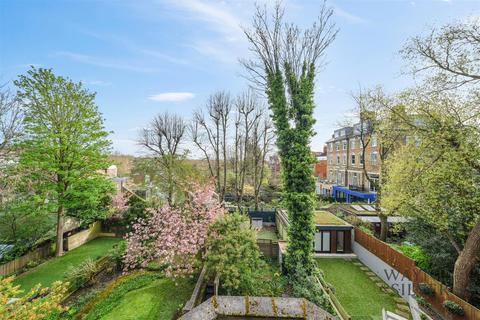 1 bedroom apartment for sale, Fitzjohn's Avenue, London