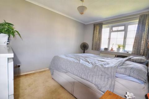 3 bedroom end of terrace house for sale, Maple Way, Gillingham