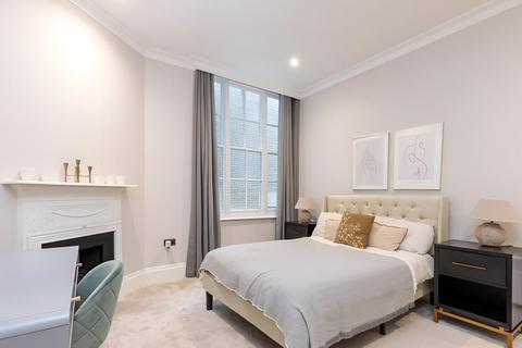 3 bedroom flat to rent, Montagu Mansions, London W1U