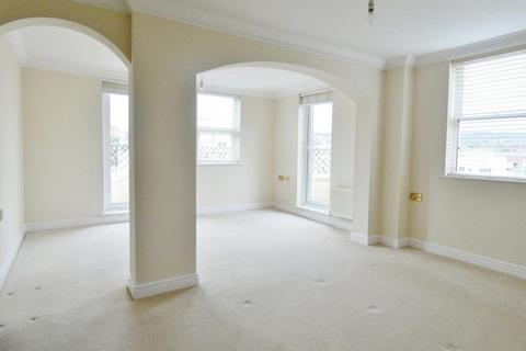 2 bedroom flat to rent, Wilmington Square, Eastbourne BN21