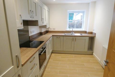2 bedroom flat to rent, Grange Road, East Sussex BN21
