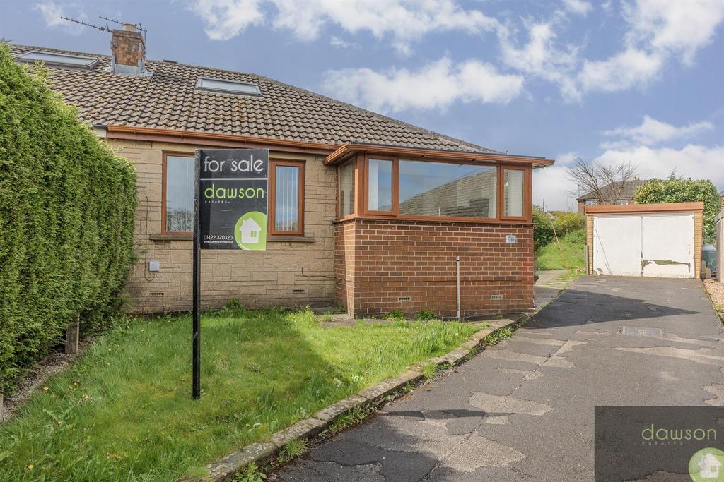 Chiltern Avenue, Lindley, Huddersfield 2 bed semidetached bungalow for