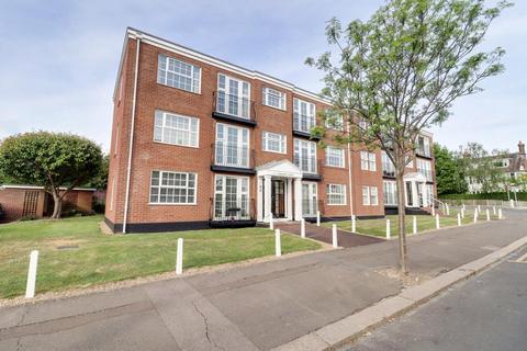 2 bedroom flat for sale, Kings Road, Westcliff-On-Sea SS0