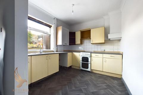 3 bedroom terraced house to rent, Newstead Avenue, Fitzwilliam WF9