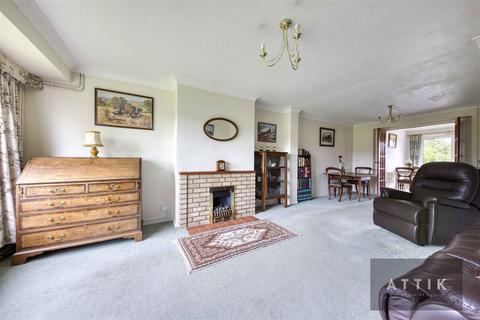 3 bedroom semi-detached house for sale, Kennedy Close, Halesworth