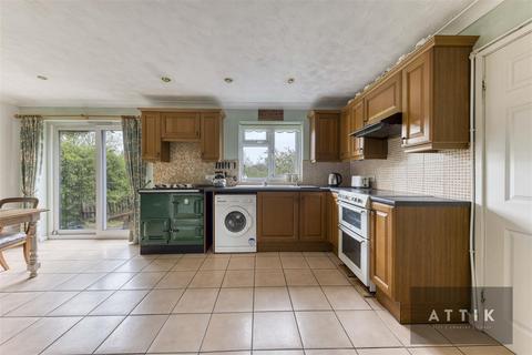 3 bedroom semi-detached house for sale, Kennedy Close, Halesworth