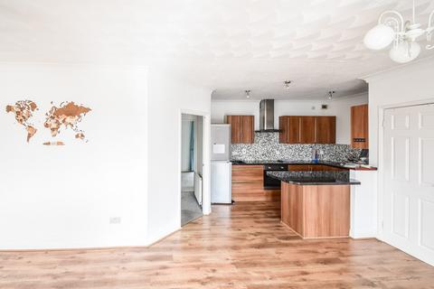2 bedroom flat for sale, Newnham Crescent, Sketty, Swansea, SA2
