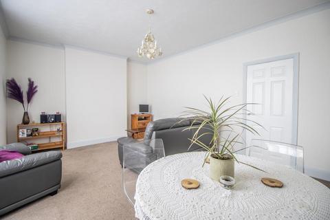 2 bedroom maisonette for sale, London Road, Westcliff-on-Sea SS0