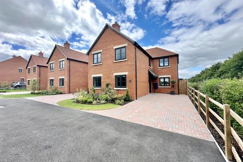 4 bedroom detached house for sale, Over Old Road, Hartpury GL19