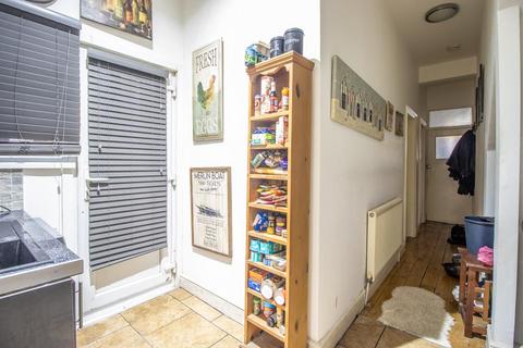 2 bedroom flat for sale, Anerley Road, Westcliff-on-Sea SS0