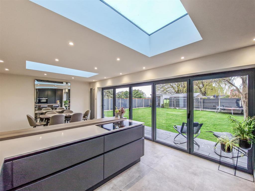Kitchen-Dining Area