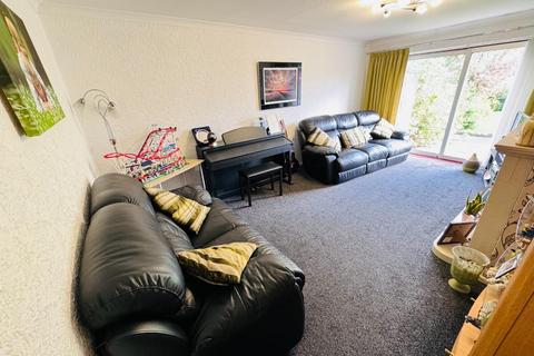 19 Fens Crescent, Hartlepool, TS25 2QL
