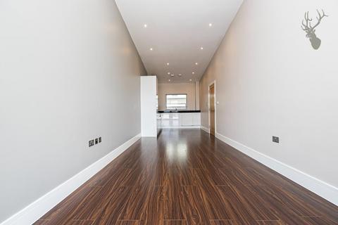 12, Culyers Yard, 40 William Hunter Way, Brentwood, CM14 4WT