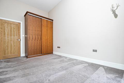 12, Culyers Yard, 40 William Hunter Way, Brentwood, CM14 4WT