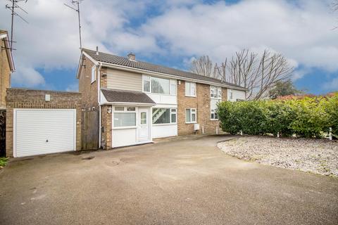 2 Aldrin Way, Leigh-on-sea, SS9 5UA