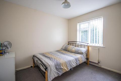 2 Aldrin Way, Leigh-on-sea, SS9 5UA
