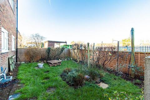 57 Delaware Crescent, Shoeburyness, Southend-on-sea, SS3 9PJ