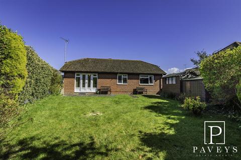9 Blaine Drive, Frinton-on-sea, CO13 0UR