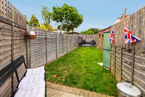 10 Brunswick Road, Southend-on-sea, SS1 2UH