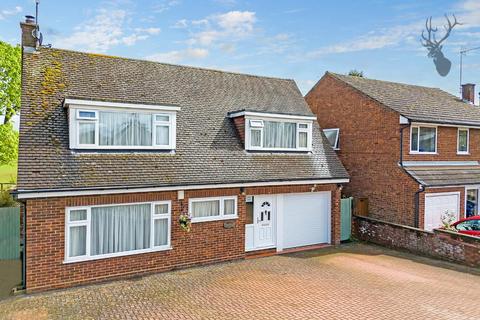 3 bedroom detached house for sale, Epping Road, Nazeing, Waltham Abbey