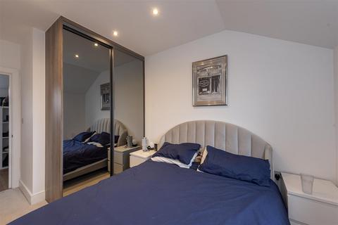 1 bedroom flat for sale, Luton Road, Harpenden