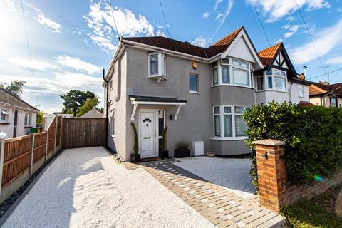 27 Great Eastern Road, Hockley, SS5 4BX