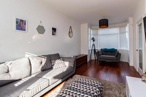 27 Great Eastern Road, Hockley, SS5 4BX