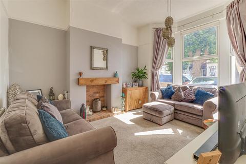 3 Hastings Road, Southend-on-sea, SS1 2DR