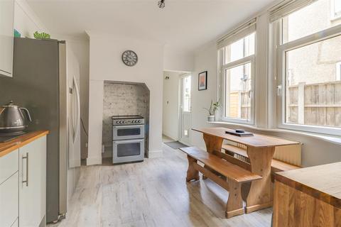 3 Hastings Road, Southend-on-sea, SS1 2DR