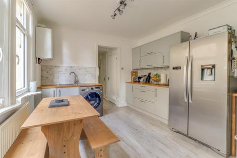 3 Hastings Road, Southend-on-sea, SS1 2DR